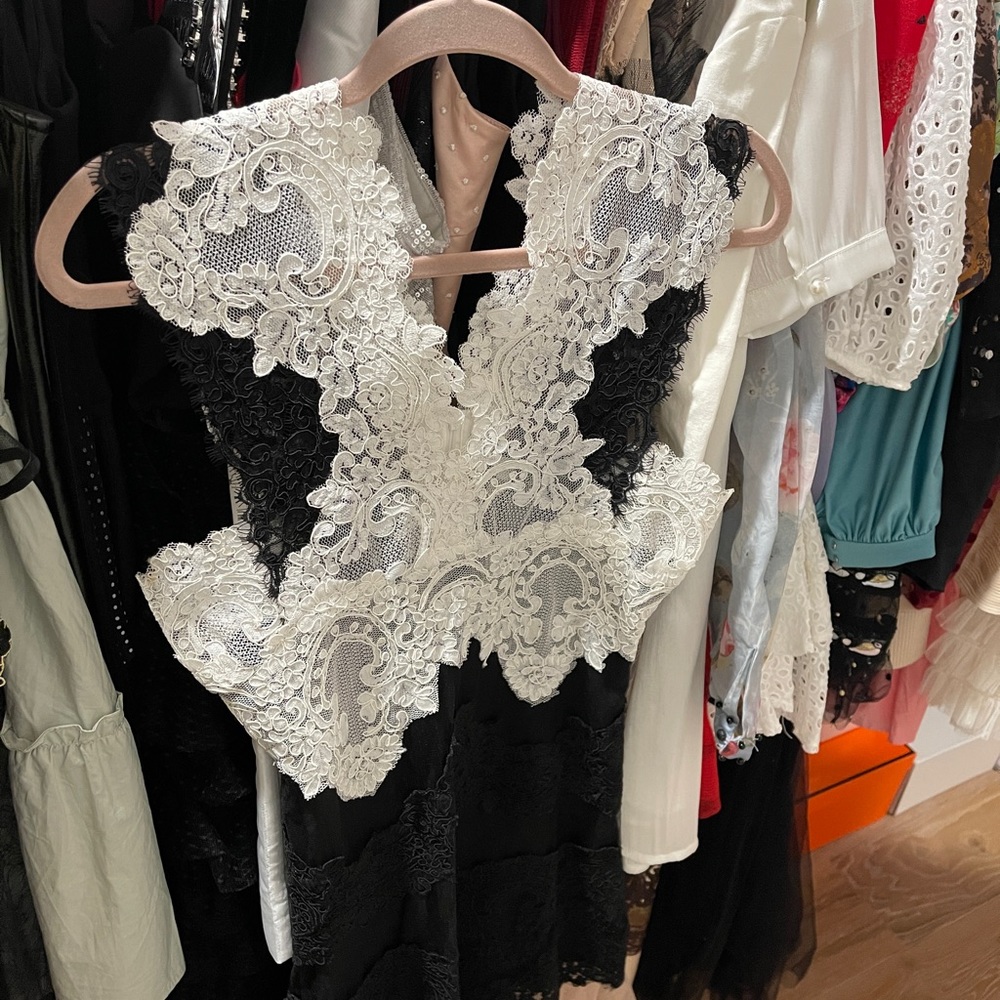 S andro black and white lace dress mini sleeveless dress. Size 1.